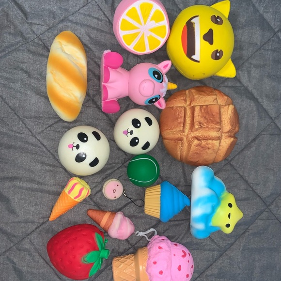 15 Jumbo Squishies - Picture 2 of 2